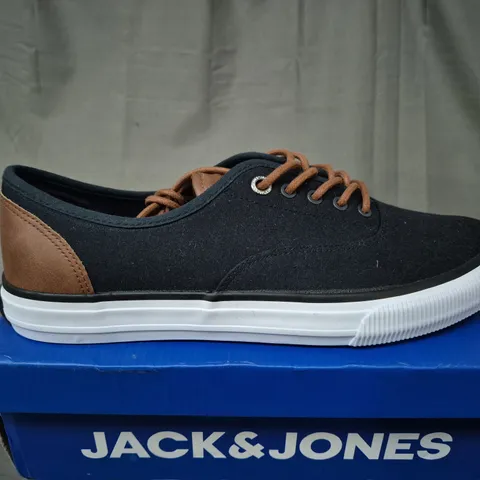 BOXED JACK & JONES CURTIS CASUAL CANVAS NAVY TRAINERS - UK 12 