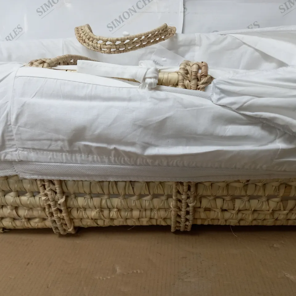 KINDER VALLEY HANDMADE PALM MOSES BASKET