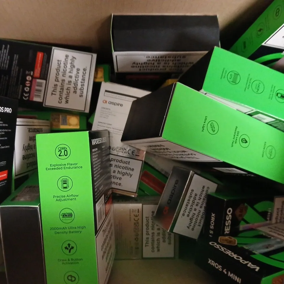 APPROXIAMTELY 15 ASSORTED VAPING PRODUCTS TO INCLUDE VAPORESSO, GEEKVAPE, ETC - COLLECTION ONLY