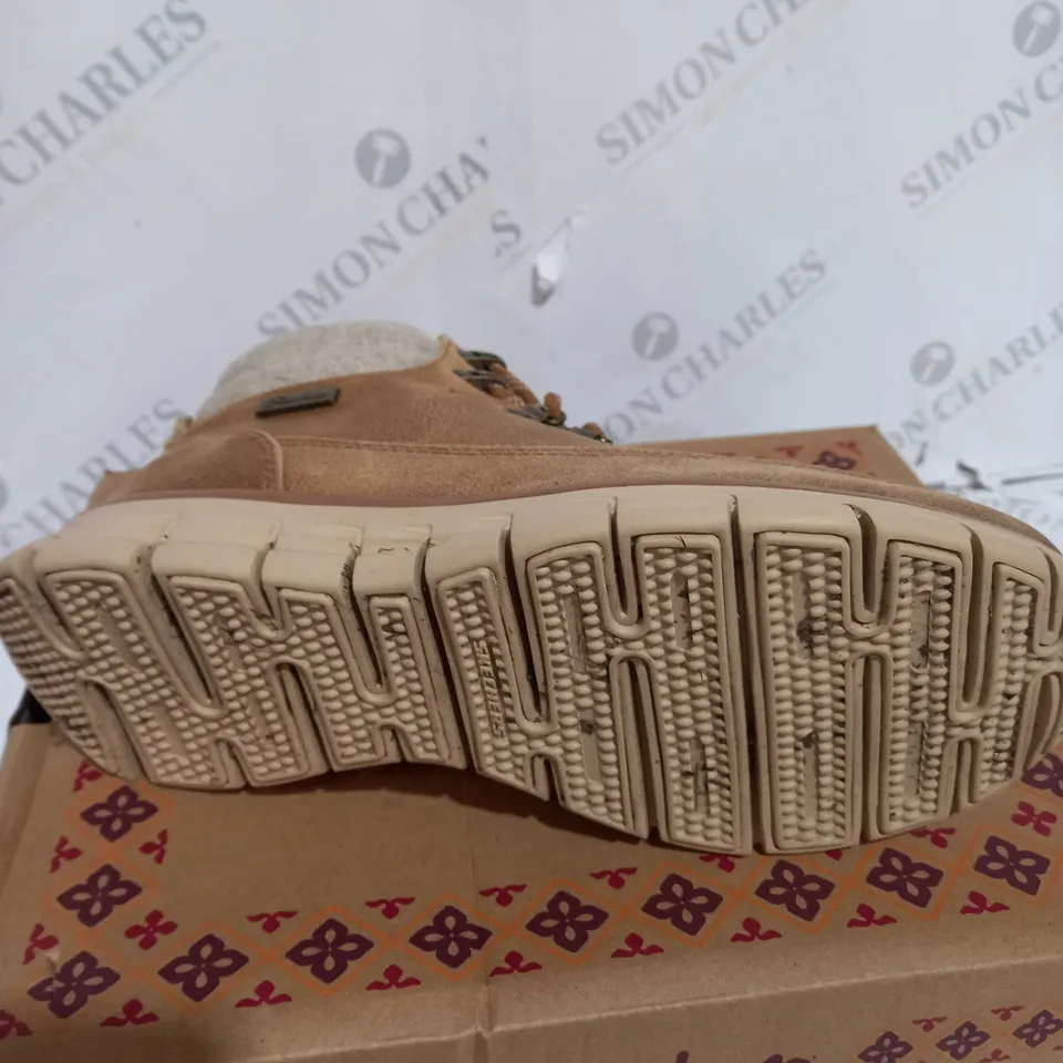 SKECHERS SYNERGY WARM TECH BOOT - CHESTNUT, SIZE 6 UK