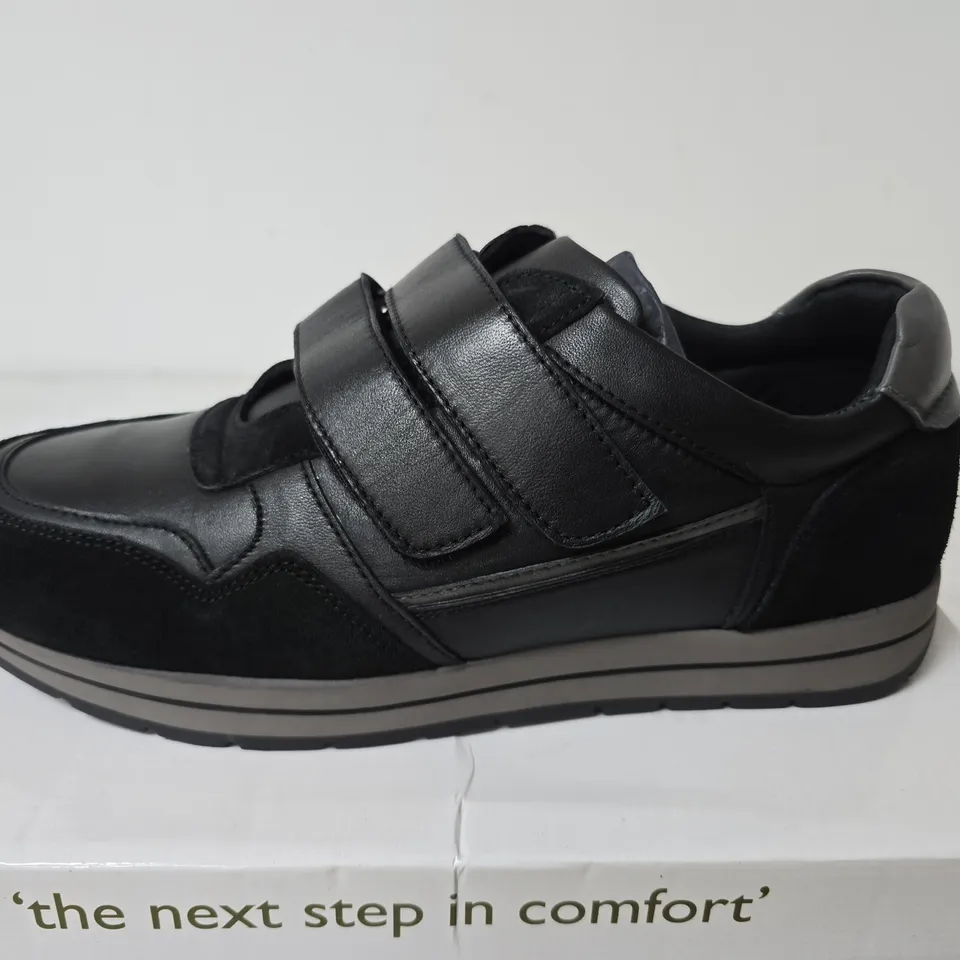 BOXED DR KELLER BRENDAN TRAINERS, BLACK - SIZE 9