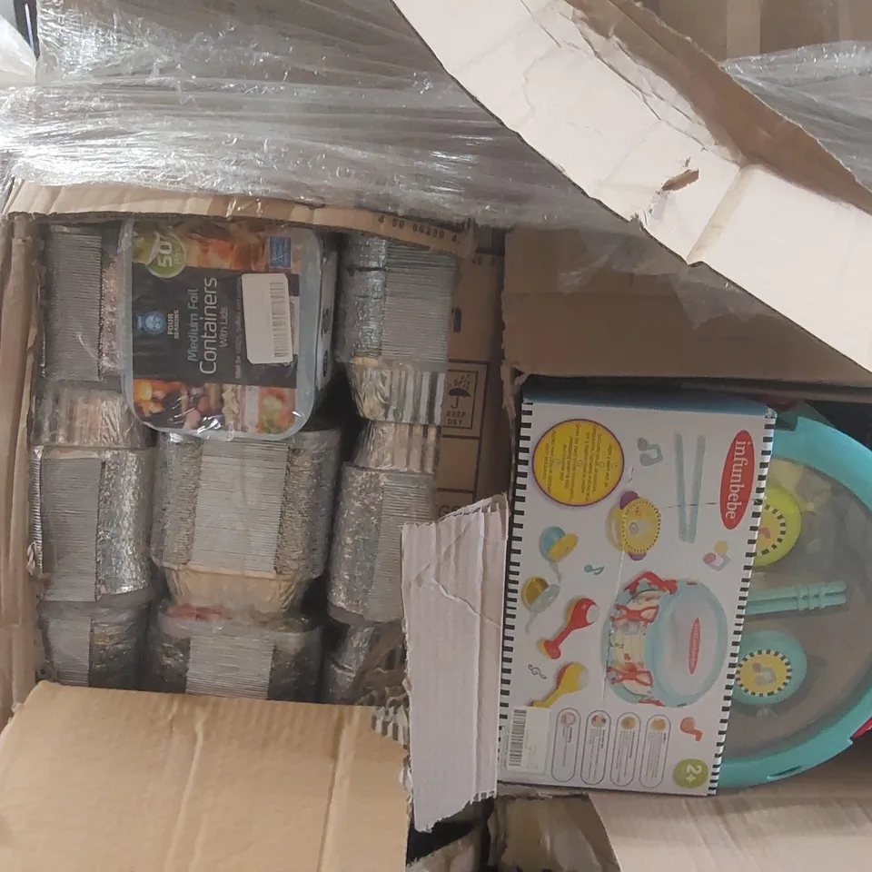 PALLET TO CONTAINING A VERY LARGE QUANTITY OF ASSORTED ITEMS INCLUDING: FOIL CONTAINERS, BABY TOYS, FARM ANIMAL TOYS, CLOTHES PEGS ECT