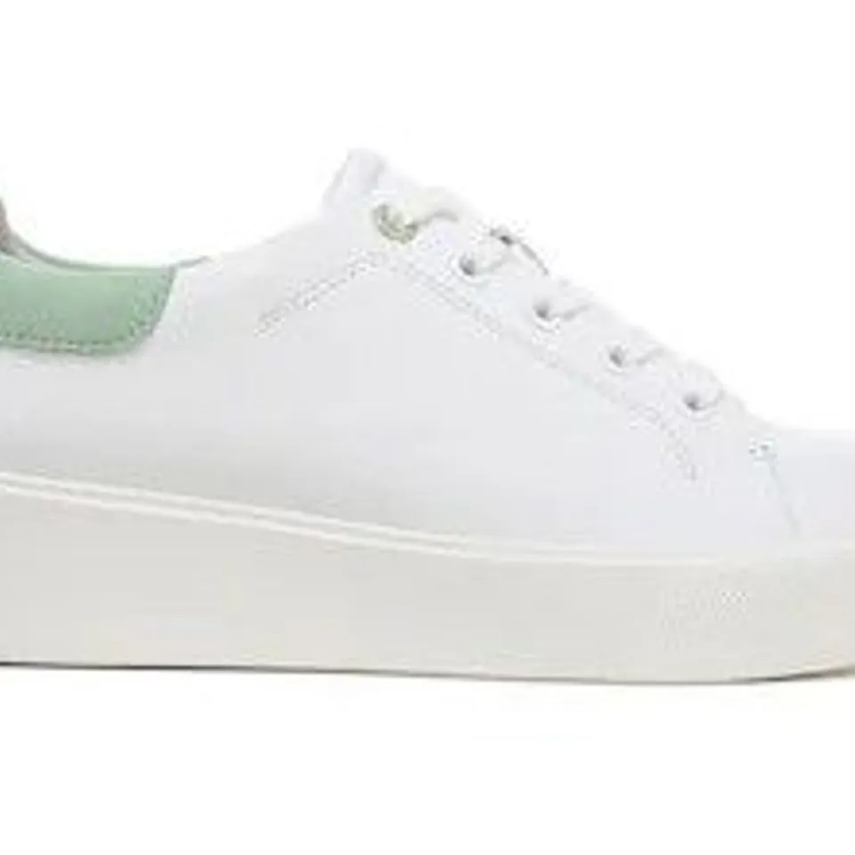 NATURALIZER MORRISON 2 TRAINER SIZE 5