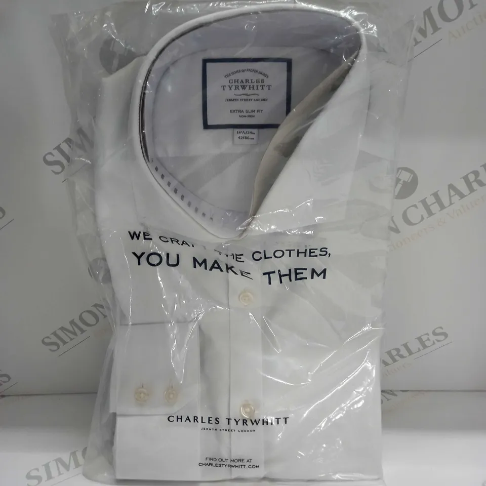 BAGGED CHARLES TYRWHITT BUTTON SHIRT SIZE 34"