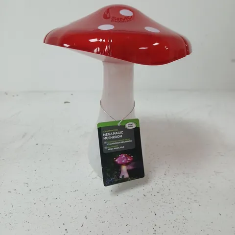 GARDEN ORNAMENT: RED MEGA MAGIC MUSHROOM (SOLAR POWERED)