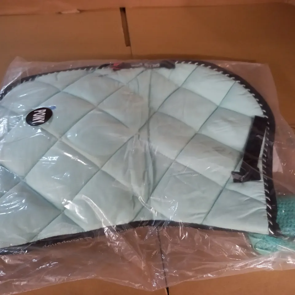 GALLOP SHOP NUMNAH HORSE SADDLE PAD WITH MATCHING FLY VEIL IN MINT - PONY