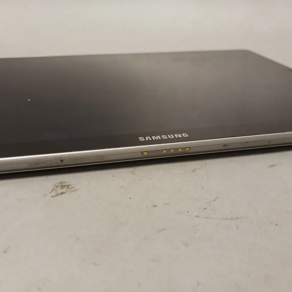 UNBOXED SAMSUNG GALAXY BOOK INTEL CORE M3 7TH GEN TABLET COMPUTER