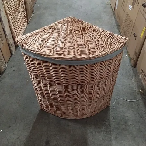 BOXED CORNER WICKER BASKET (1 BOX)