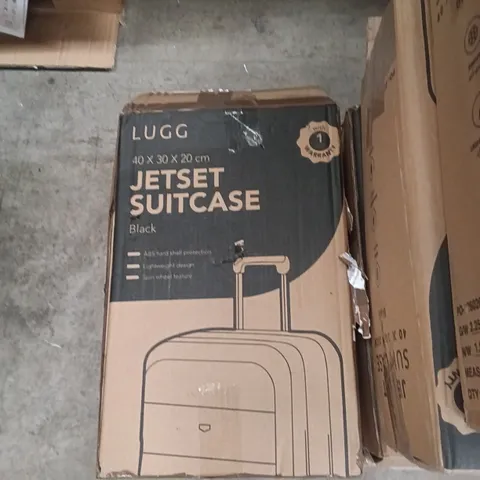 BOXED LUGG TRAVEL SUITCASE