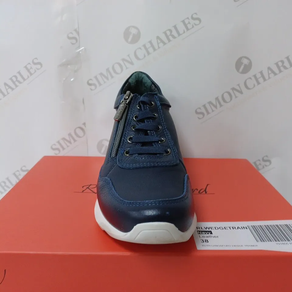 REIKER WEDGE TRAINER NAVY SIZE 5