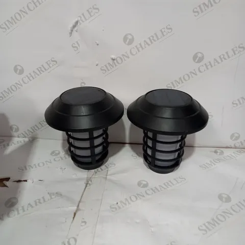 BELL & HOWELL SET OF SOLAR 21 LUMENS DUAL FUNCTION FLAME/ WHITE STAKE LIGHTS