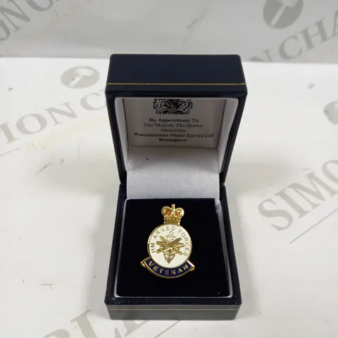 ARMED FORCES VETERAN PIN BADGE