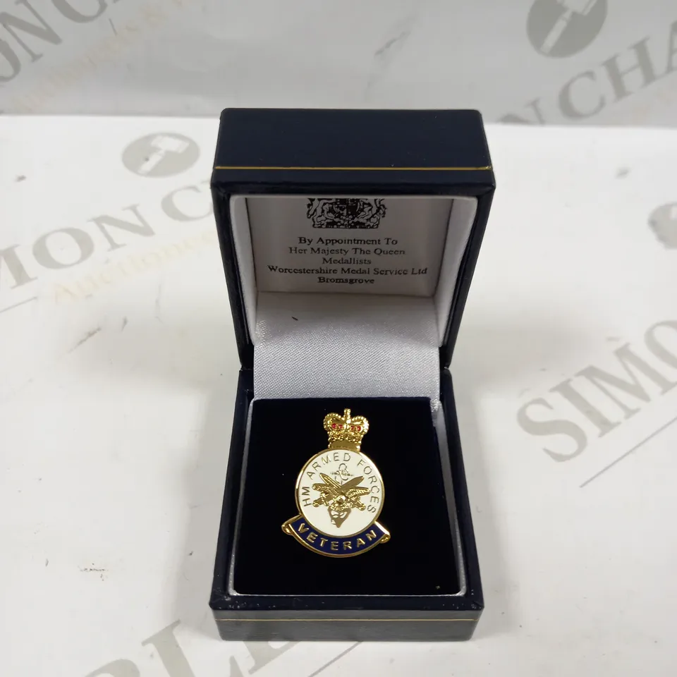 ARMED FORCES VETERAN PIN BADGE 