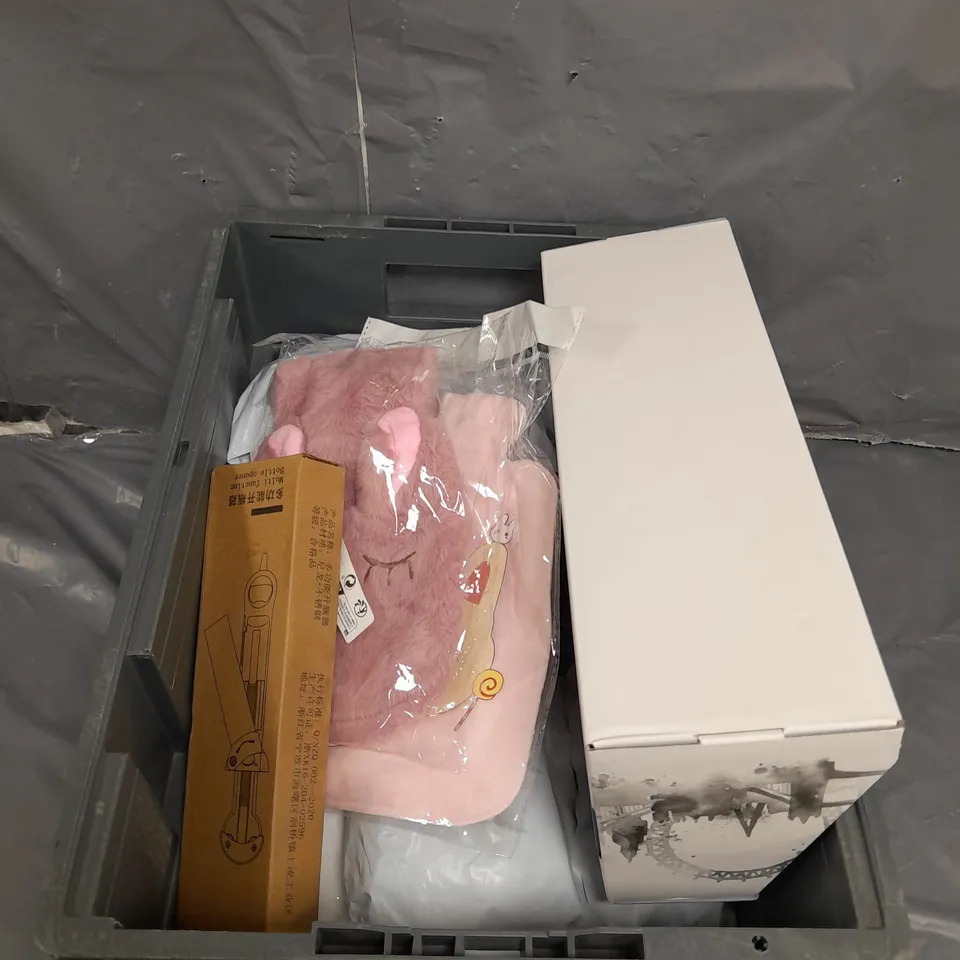 APPROXIMATELY 12 ASSORTED HOUSEHOLD ITEMS HOT WATER BOTTLES , CLEANING PRODUCTS , BOTTLE OPENER , ETC 