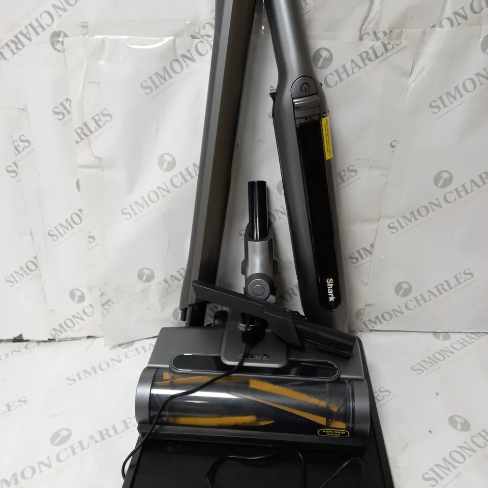 BOXED SHARK WANDVAC 2-IN-1 LIGHTWEIGHT CORDLESS HANDHELD VACUUM CLEANER