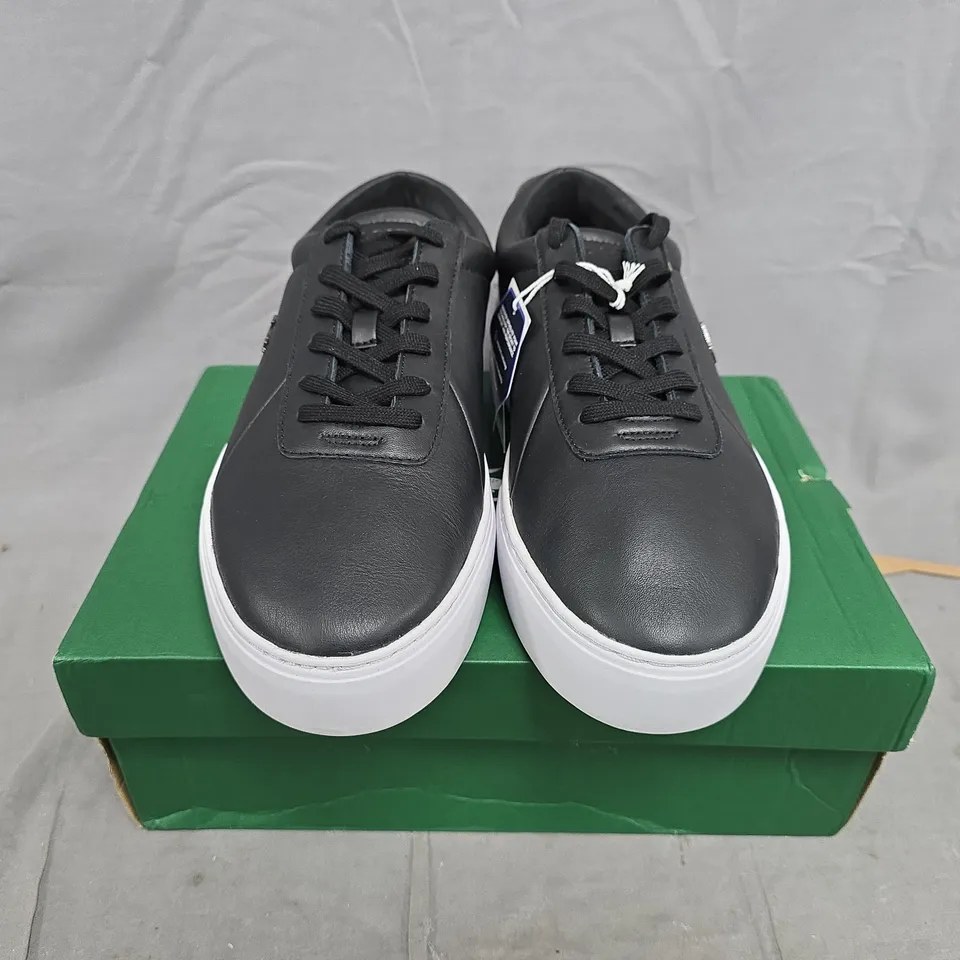 BOXED PAIR OF LACOSTE COURT SET LEATHER TRAINERS - UK SIZE 9
