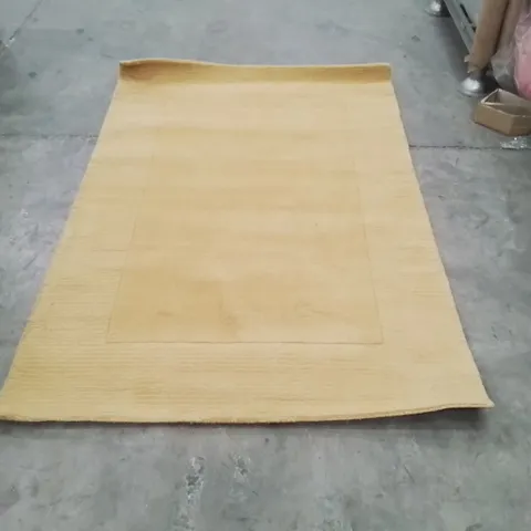 QUALITY DESIGNER RUG - APPROXIMATELY 210 x 139cm