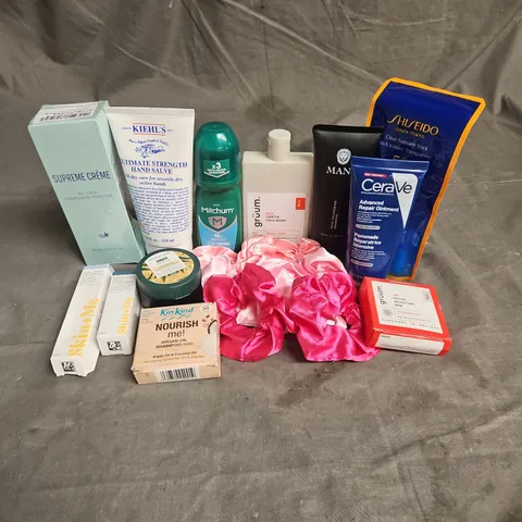 APPROXIMATELY 20 ASSORTED HEALTH & BEAUTY PRODUCTS TO INCLUDE - KIEHL'S HAND SALVE - CERAVE ADVANCED REPAIR OINTMENT - MITCHUM DEODORANT - ETC