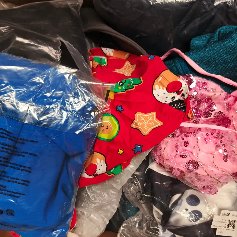 APPROXIMATELY 20 ASSORTED CLOTHING AND FASHION PRODUCTS IN VARIOUS STYLES AND SIZES - COLLECTION ONLY