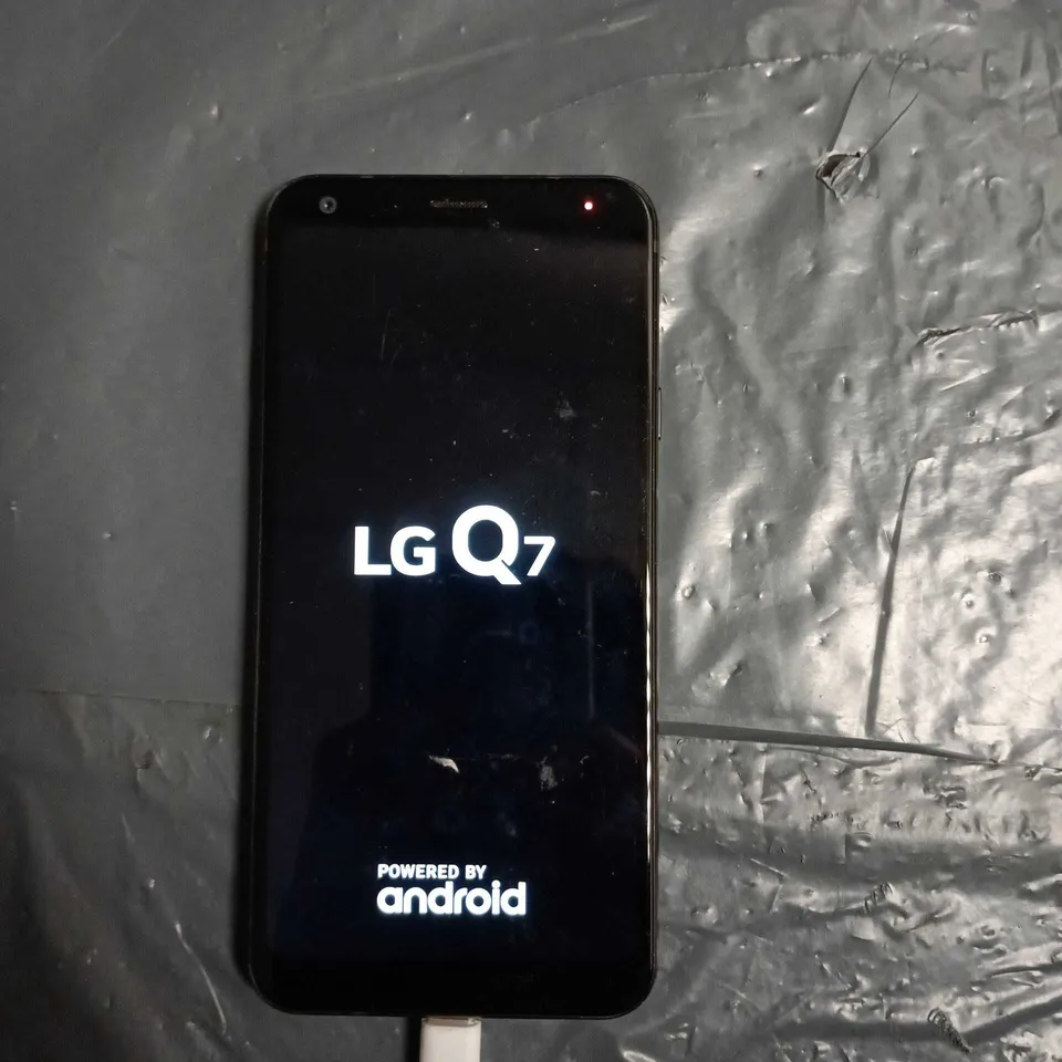 LG Q7 SMARTPHONE