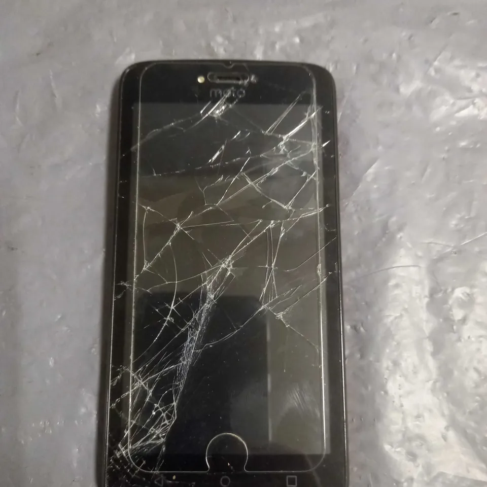 MOTOROLA MOTO MOBILE PHONE RED MODEL UNSPECIFIED