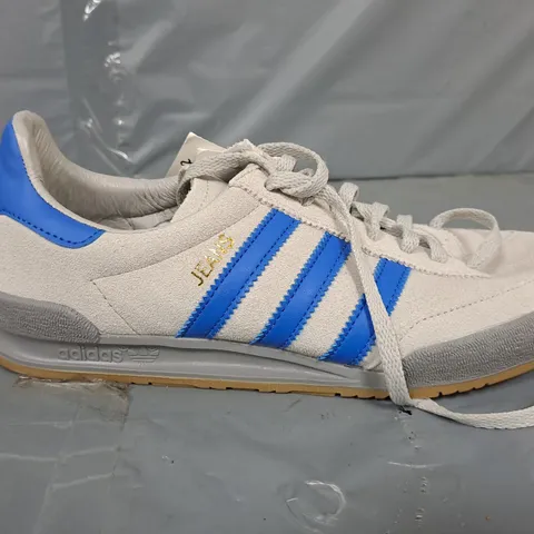 PAIR OF ADIDAS JEANS TRAINERS IN GREY - UK 7