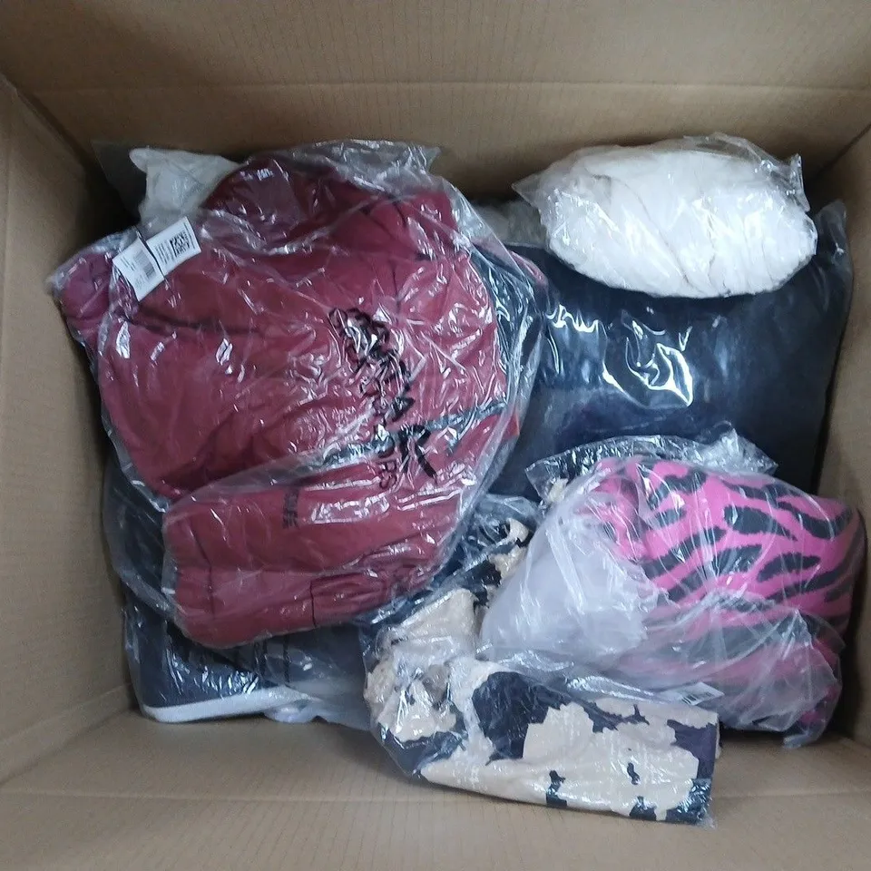 LARGE QUANTITY OF ASSORTED ITEMS TO INCLUDE JEWELLERY BOX, ANAGEN WOMENS HAIR GROWTH SUPPLEMENT, ASSORTMENT OF CLOTHE , ETC - COLLECTION ONLY