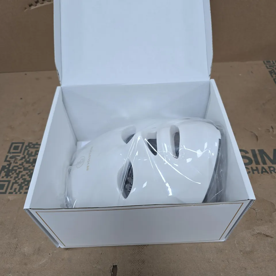 REVOLUTION PRO MIRACLE LED MASK THERAPY BOXED