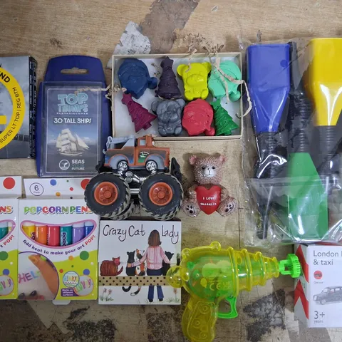 TOTE OF ASSORTED TOYS AND ACCESSORIES TO INCLUDE;