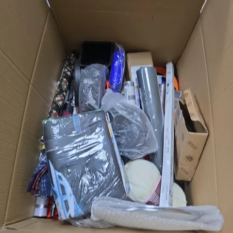 BOX OF APPROXIMATELY 12 ASSORTED ITEMS INCLUDING DOUBLE KNIT WOOL , CHOPPING BOARD AND LED LONG SENSE LIGHT 