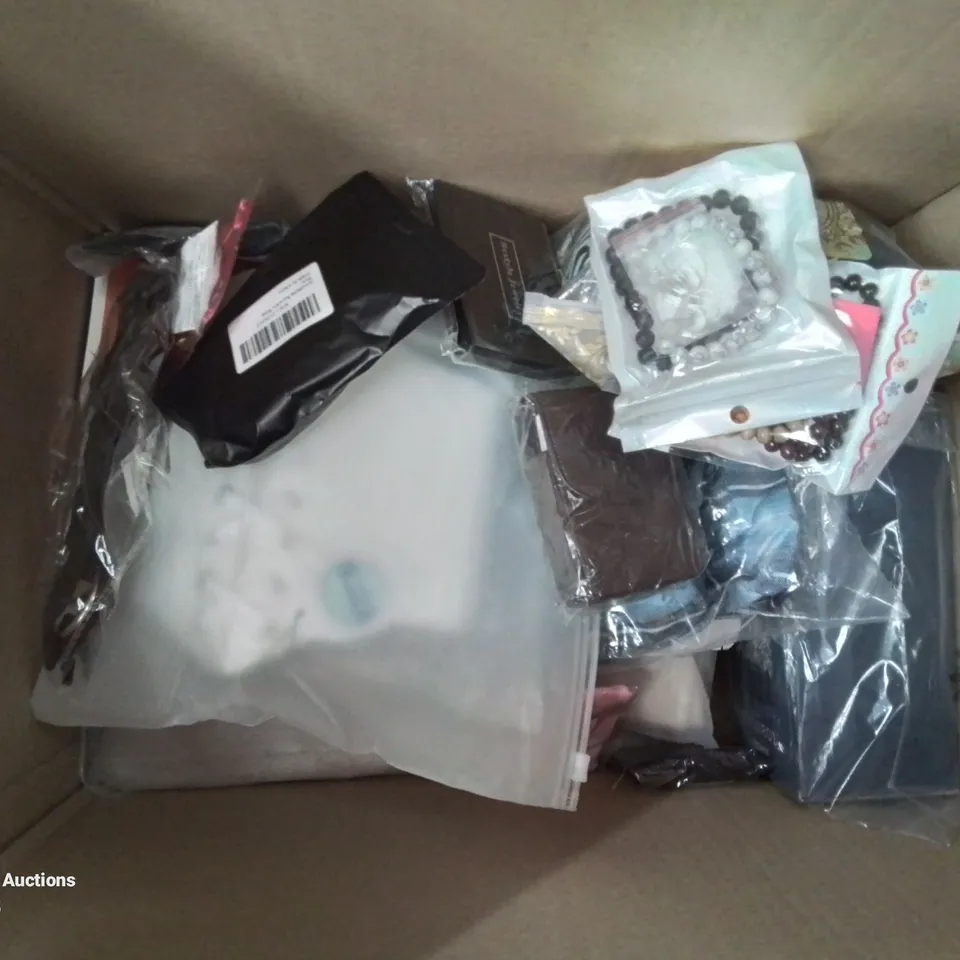 BOX CONTAINING MIXED FASHION ITEMS, CLOTHING, SILVER PLATE AND COSTUME JEWELLERY ETC