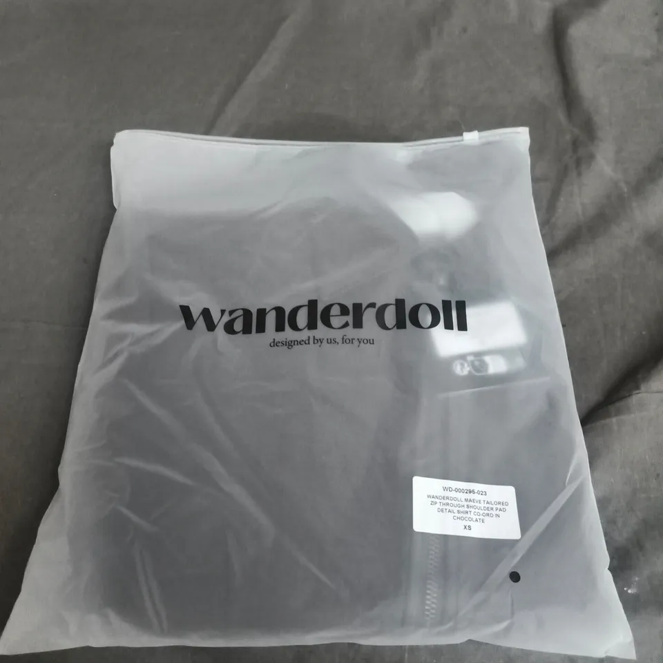 WANDERDOLL MAEVE TAILORED ZIP-THROUGH SHIRT CO-ORD IN CHOCOLATE – XS