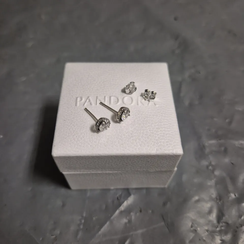 PANDORA CLEAR SPARKLING CROWN STUD EARRINGS