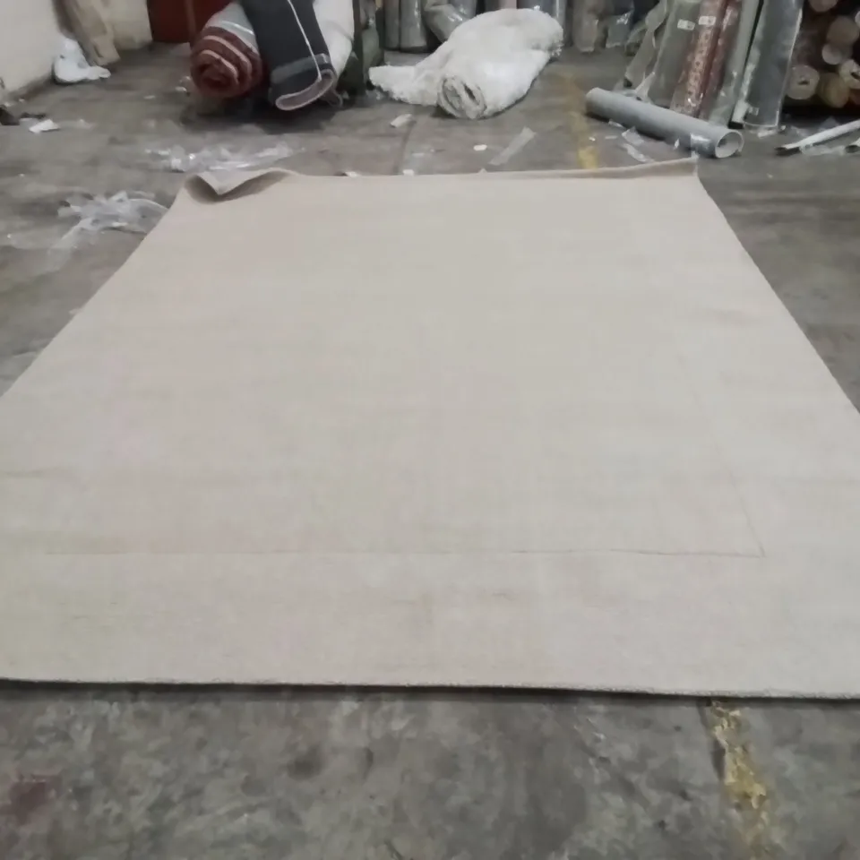 QUALITY DESIGNER AREA RUG - APPROXIMATELY 340x250