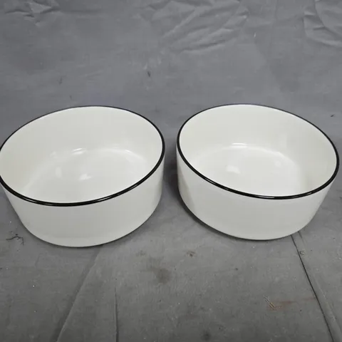 SET OF 4 PORCELAIN BOWLS