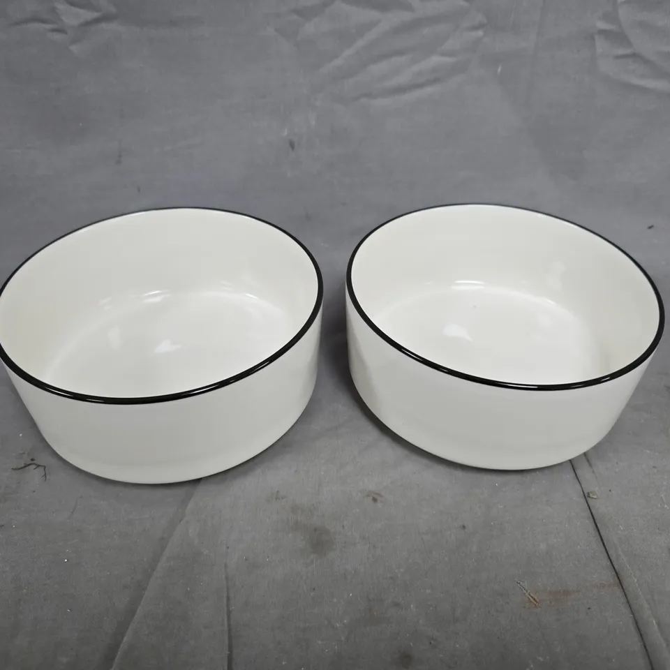 SET OF 4 PORCELAIN BOWLS