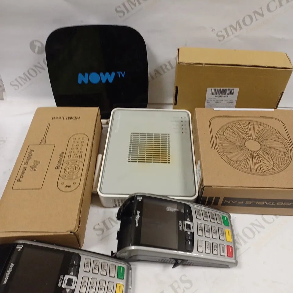 BOX TO CONTAIN APPROX. 12 X ASSORTED TECH PRODUCTS. INCLUDES CARD MACHINE, FAN, CABLES ETC 