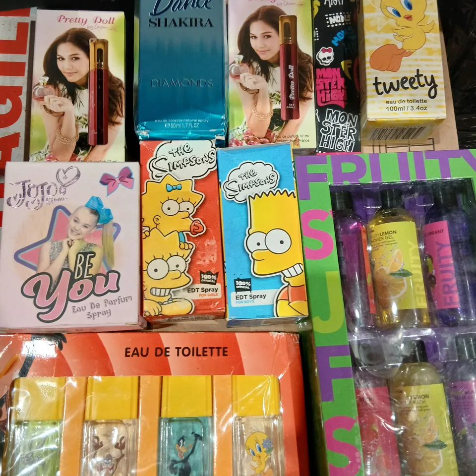 ASSORTED FRAGRANCE GIFT SETS & COSMETICS – MIXED LOT 