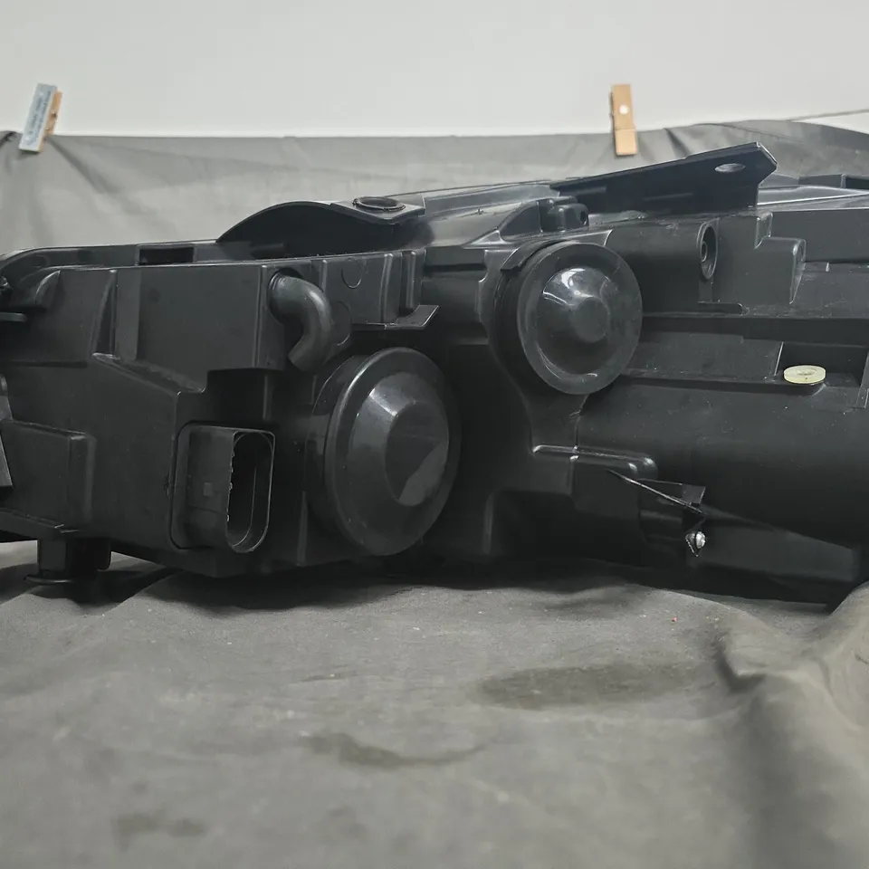 Car Headlight Assembly with LED DRL – Black Housing