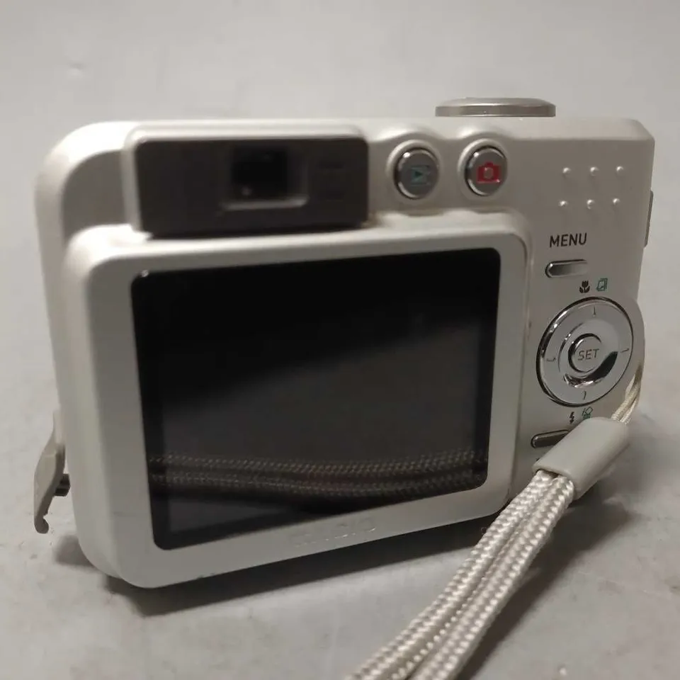 CASIO QV-R51 CAMERA