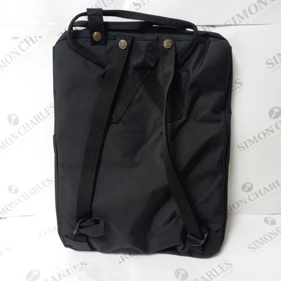 FJALLRAVEN KANKEN BACKPACK IN BLACK