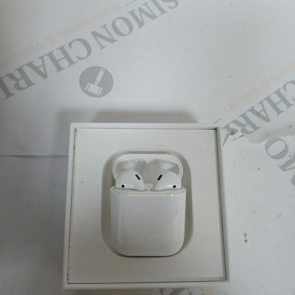 APPLE AIRPODS 1ST GENERATION