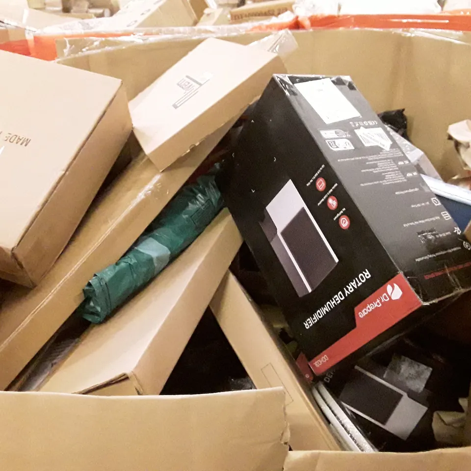 PALLET OF ASSORTED PRODUCTS INCLUDING CLOTHES RACK, TOILET SEAT, ROTARY DEHUMIDIFIER, COMPOUND BOW WITH ARROWS, ECOHEATER