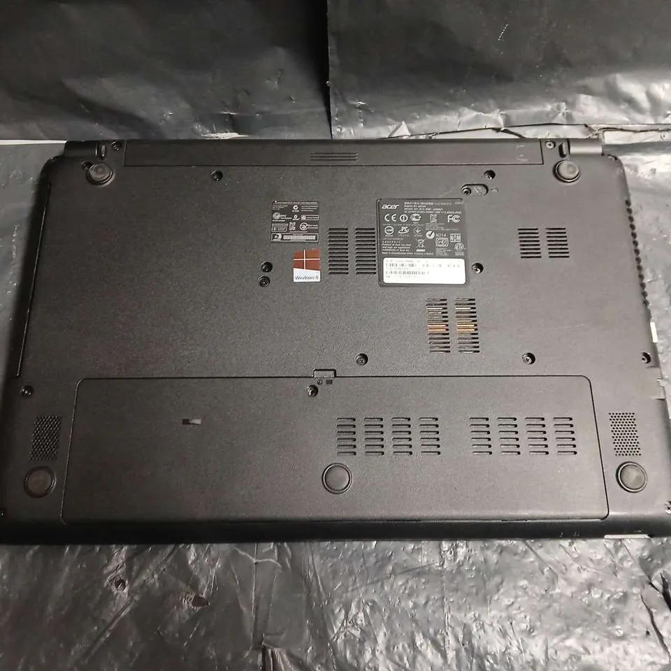 ACER ASPIRE 1 SERIES LAPTOP – WINDOWS 8 – BLACK - MODEL Z5WE1
