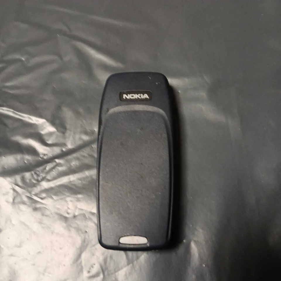 NOKIA MOBILE PHONE – DARK BLUE, CLASSIC BRICK-STYLE HANDSET