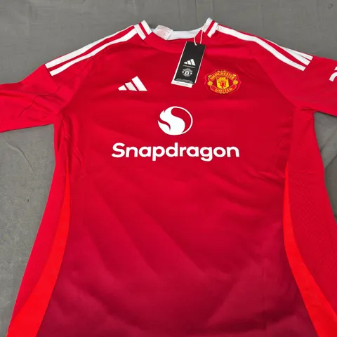 PERSONALISED MANCHESTER UNITED FC HOME JERSEY - KABIR 7 - SIZE 13-14 YEARS