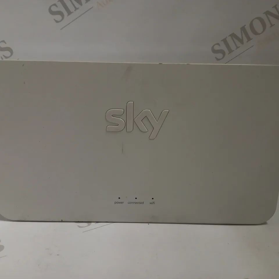 SKY Q WIRELESS WIFI BOOSTER - WHITE SE210
