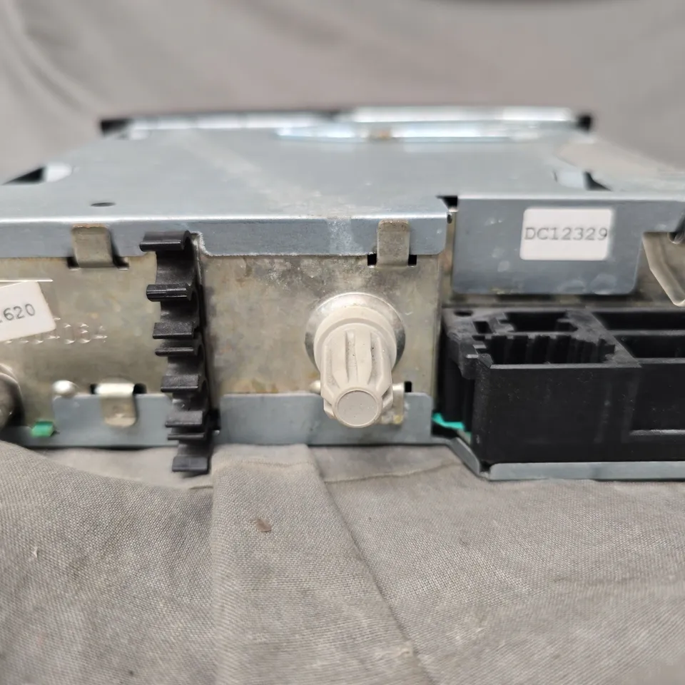 RENAULT CAR RADIO  