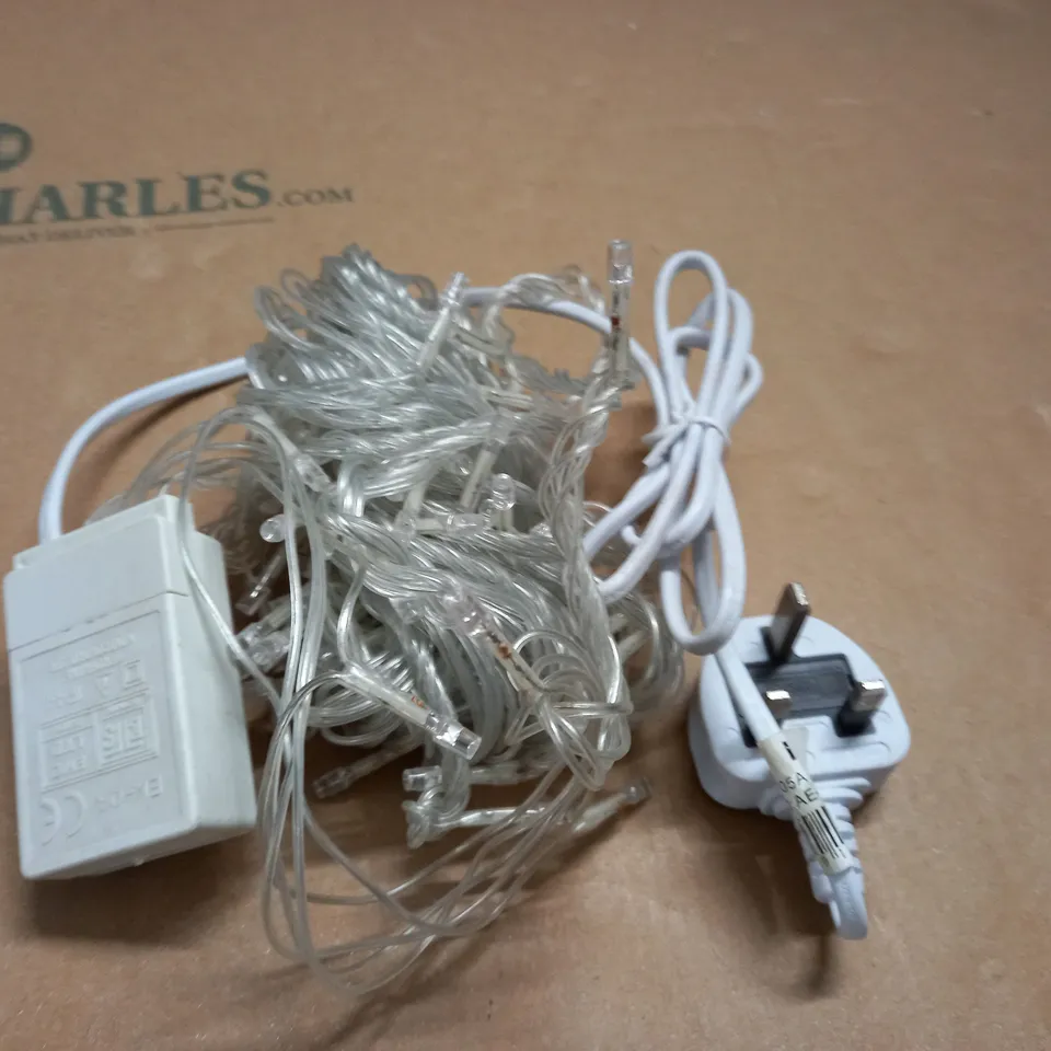 AS NEW SET OF 100 RED MAINS POWERED LED CHRISTMAS/FAIRY LIGHTS 