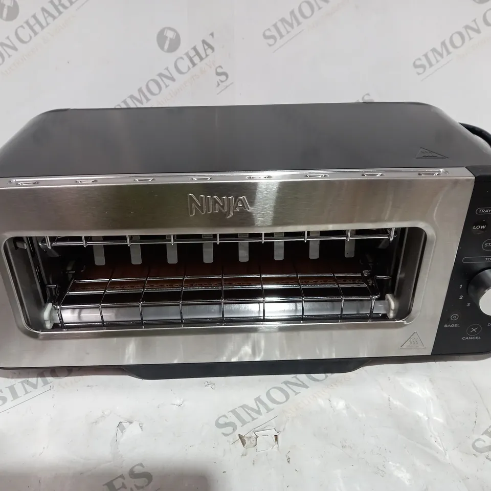 BOXED NINJA 2 IN 1 TOASTER & GRILL ST100UK